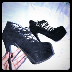 Qupid Black Heels